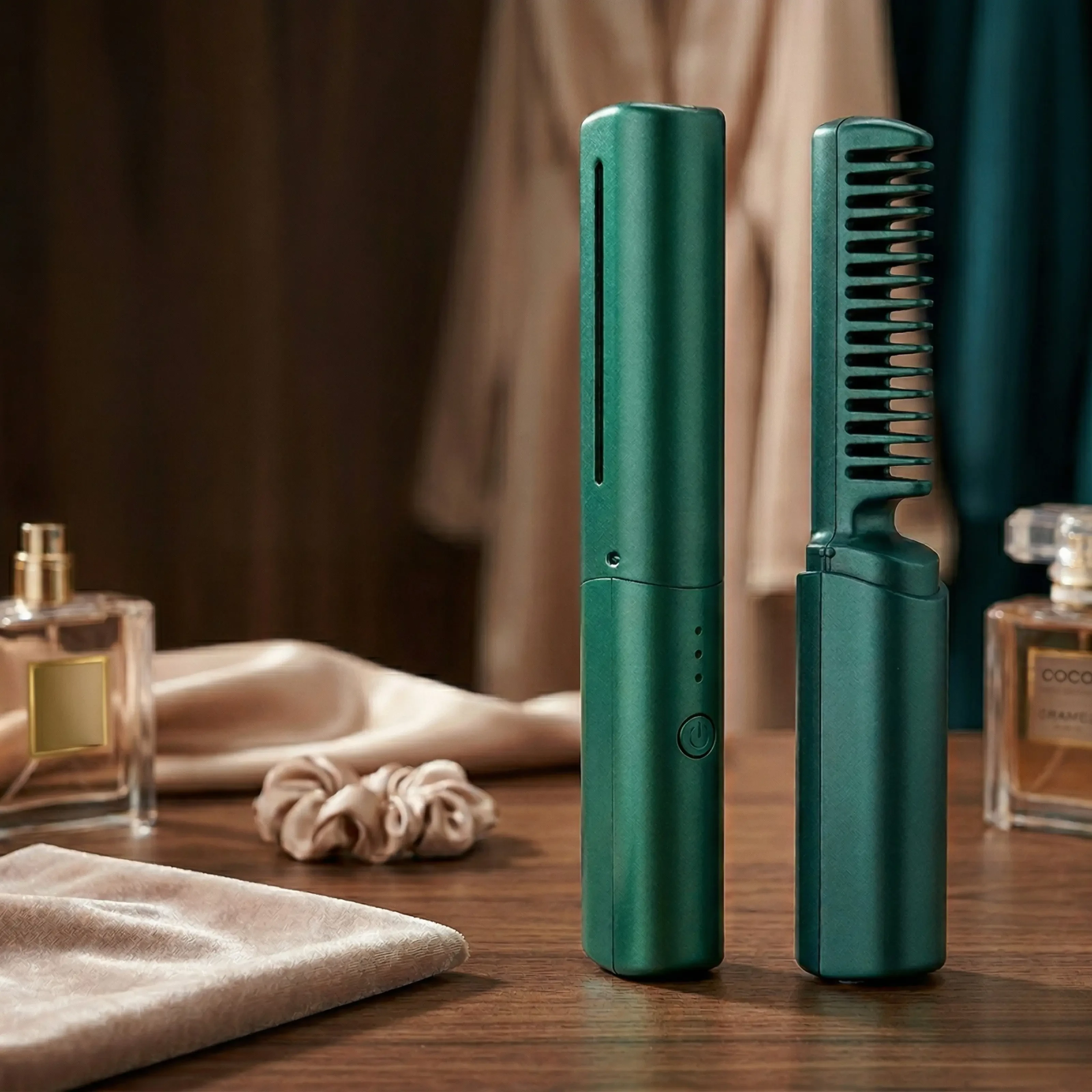 Portable Hair Straightener Brush – USB Rechargeable Mini Hair Styling Comb